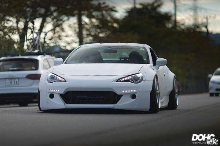 Rocket Bunny V2 Style Wide Body Fenders - Toyota 86 ZN6/Subaru BRZ ZC6