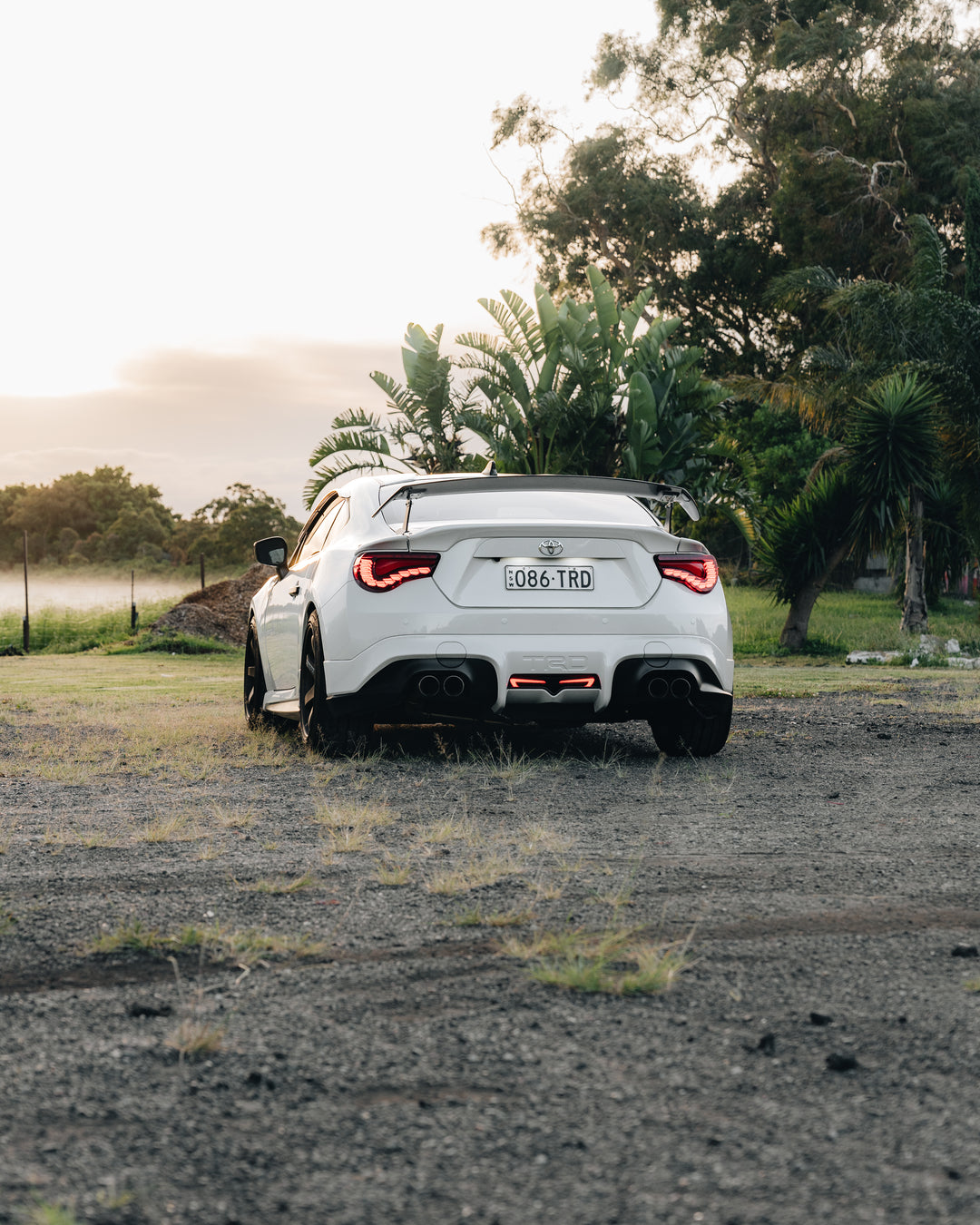 VLAND Reverse Fog Light - Toyota 86 ZN6/Subaru BRZ ZC6 – AeroSpeed