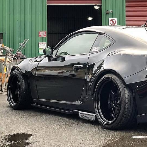 Rocket Bunny V1 Style Side Skirts - Toyota 86 ZN6/Subaru BRZ ZC6